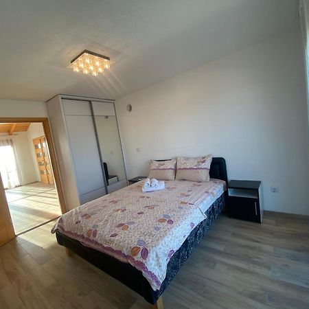 Villa Leona Palushaj Donji Stoj Exterior foto